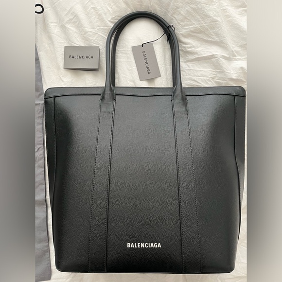 Balenciaga Leather Tote Bag in Black - Picture 2 of 14